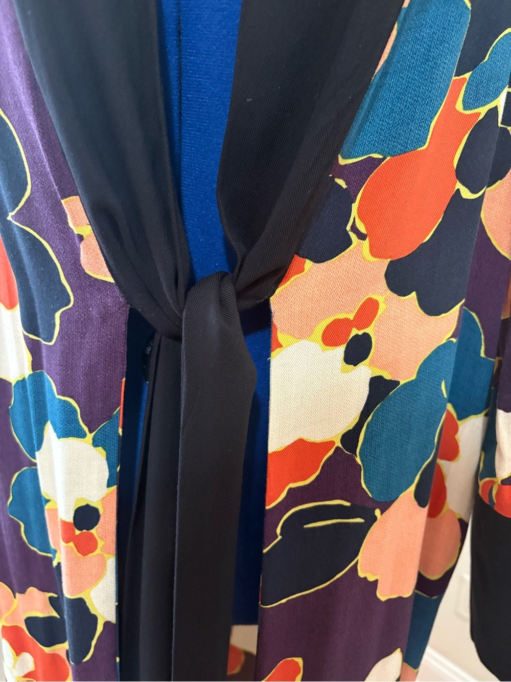 Floral Kimono Style Duster/Jacket with Contrast Trim BCBGeneration - Picture 3 of 10